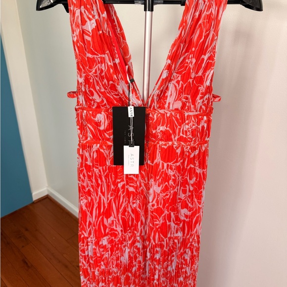NWT Astr Vibrant Red/Orange Floral Maxi Dress - Picture 16 of 16